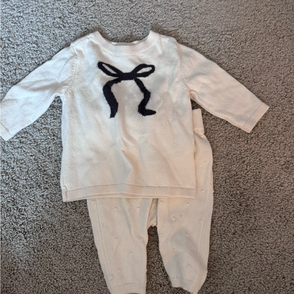 Adorable Cream Kids Pajama Set with Navy Bow